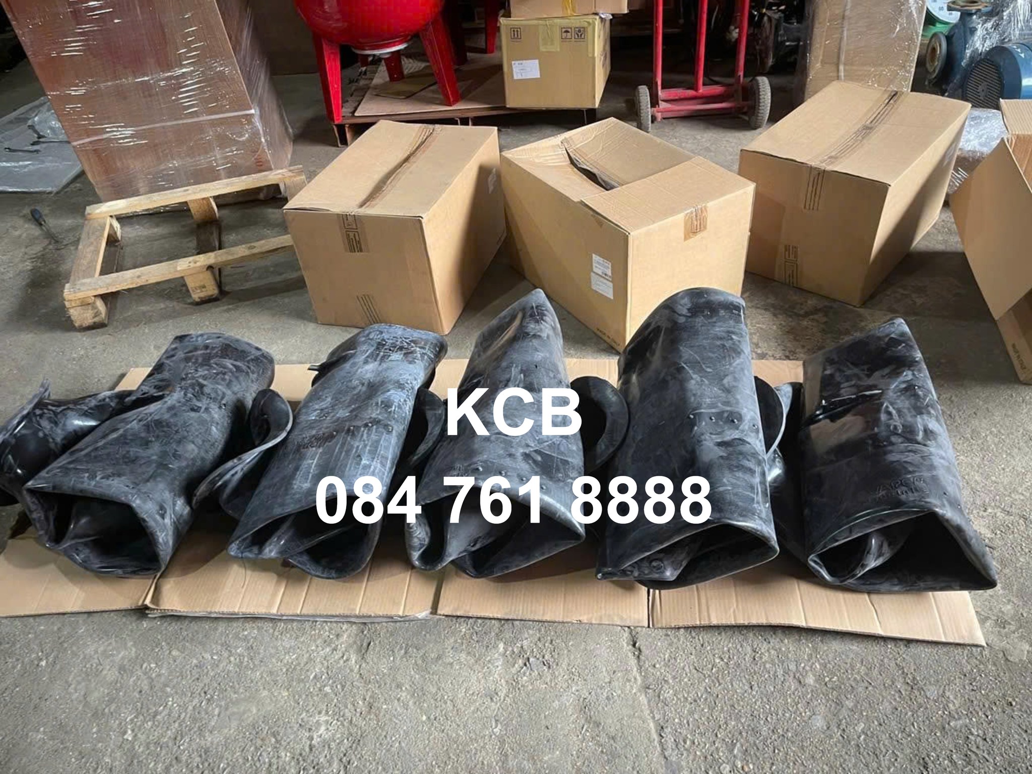 Thay ruột bình tích áp